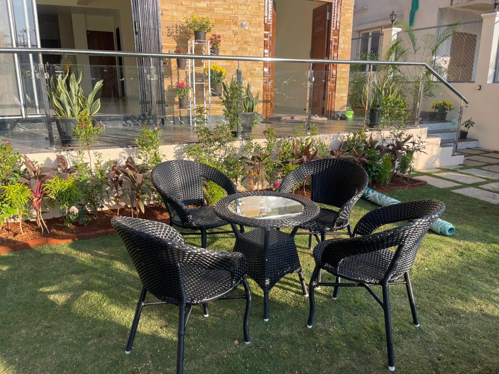 Lavish Villa - 3 Bhk Pool With Lawn Lonavla Exterior foto